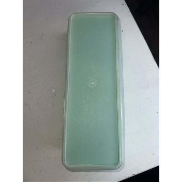 Vintage Tupperware Egg Veggie Celery Keeper # 892-10 With Lid Vibrant Green - Picture 2 of 7